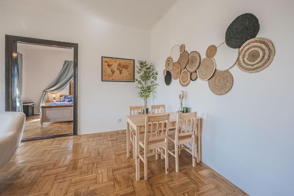 Carolina'S Romantic Apartment Hradec Králové Kültér fotó