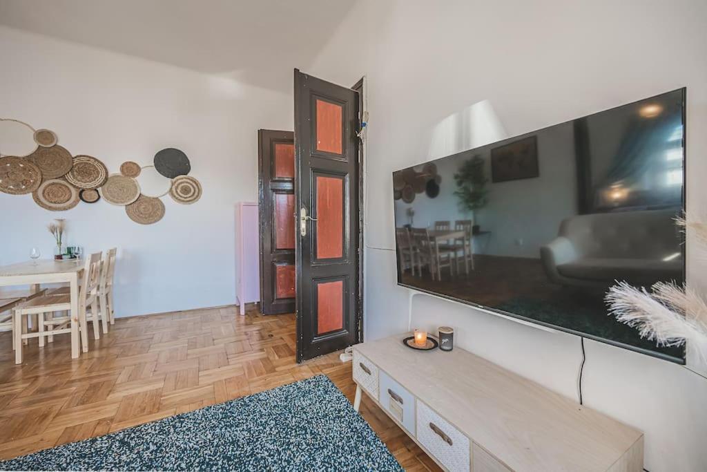 Carolina'S Romantic Apartment Hradec Králové Kültér fotó