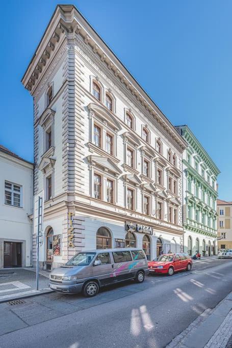 Carolina'S Romantic Apartment Hradec Králové Kültér fotó